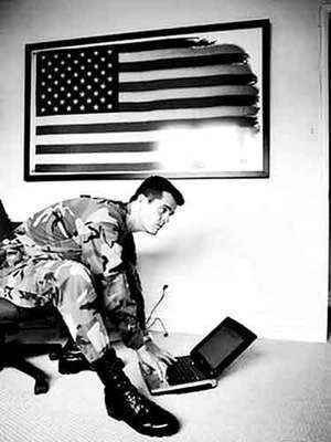 美军事博客帮布什减压 - 世界新闻报 - 国际在线