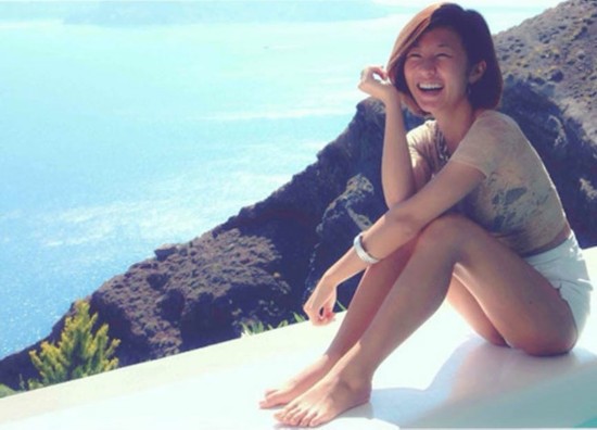 刘欢24岁女儿近照曝光 身材火辣引热议